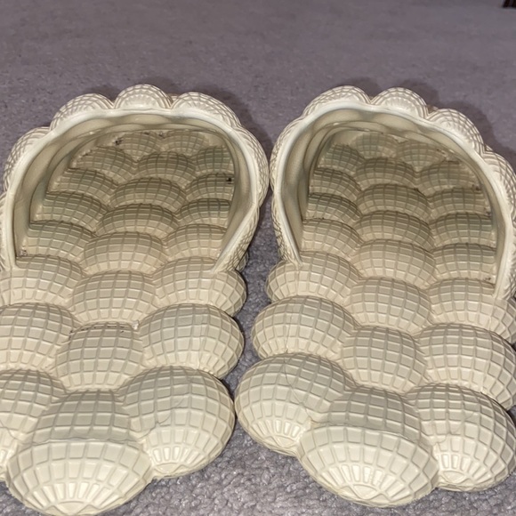 Bubble slides size 11 or 12 - Picture 3 of 4